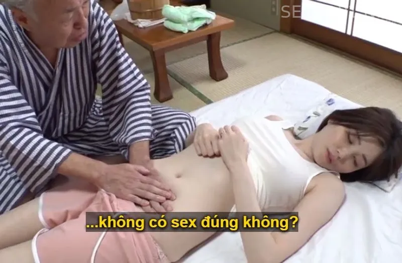 Bạn gái của con trai bị đau nhức nhờ bố ông xã có nghề mát-xa massage và cái kết